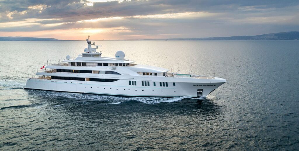 Elements Motor Yacht