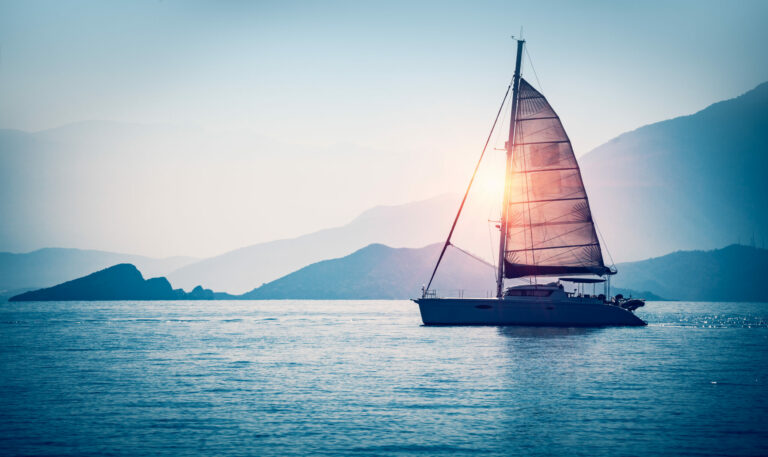 Sailing yacht on the water covered by Admiral Marine sailing boat insurance